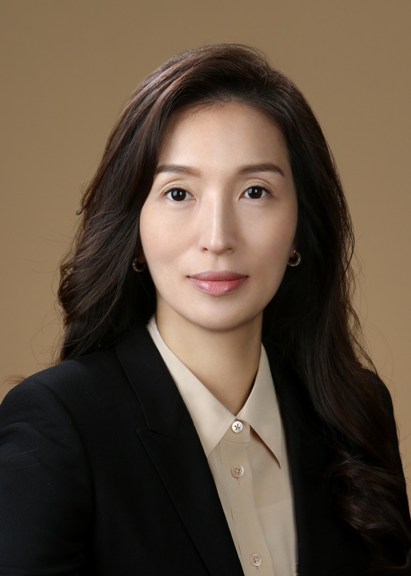 성래은 영원무역홀딩스 대표이사 